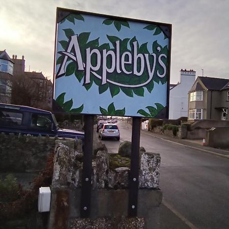 Applebys Guest House Holyhead Eksteriør bilde