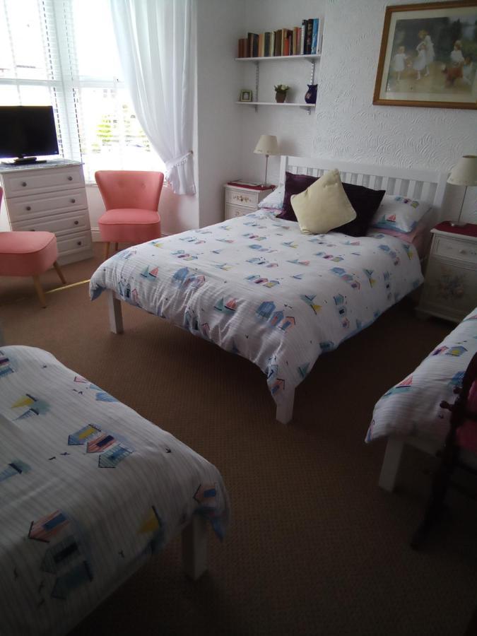 Applebys Guest House Holyhead Eksteriør bilde