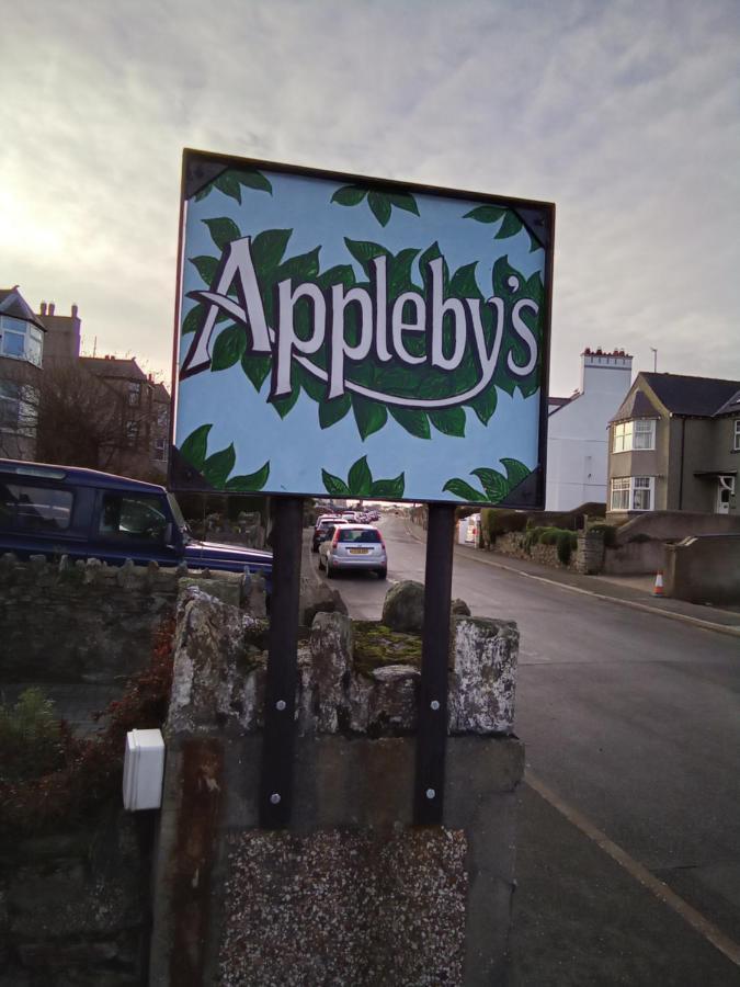 Applebys Guest House Holyhead Eksteriør bilde