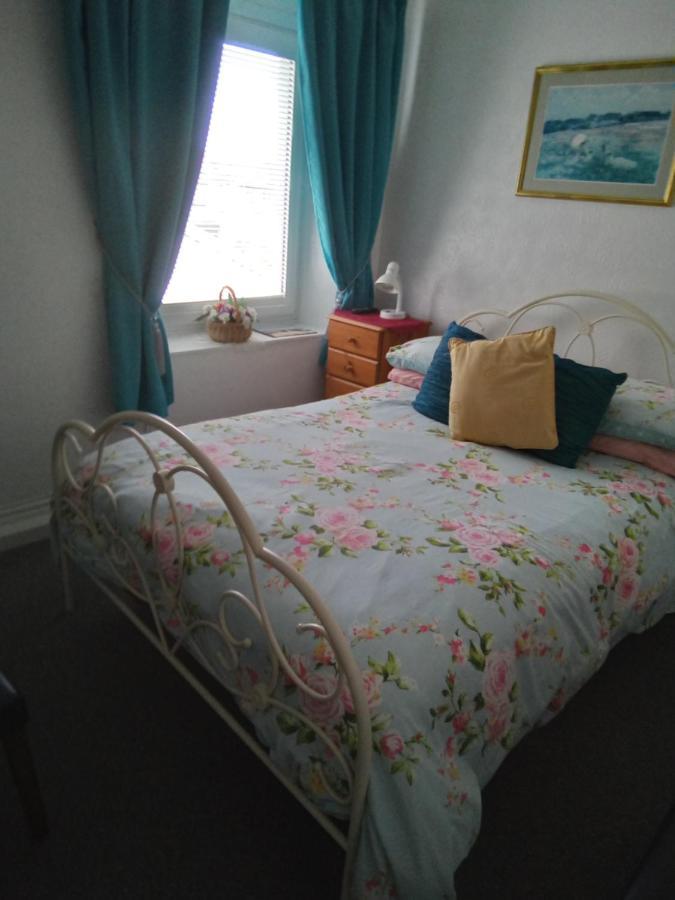 Applebys Guest House Holyhead Eksteriør bilde